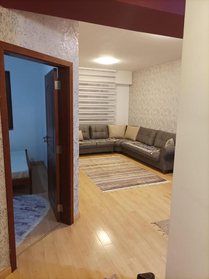 Two Rooms And Kitchen, Bathroom With Balcony Apartment Skopje Exterior photo
