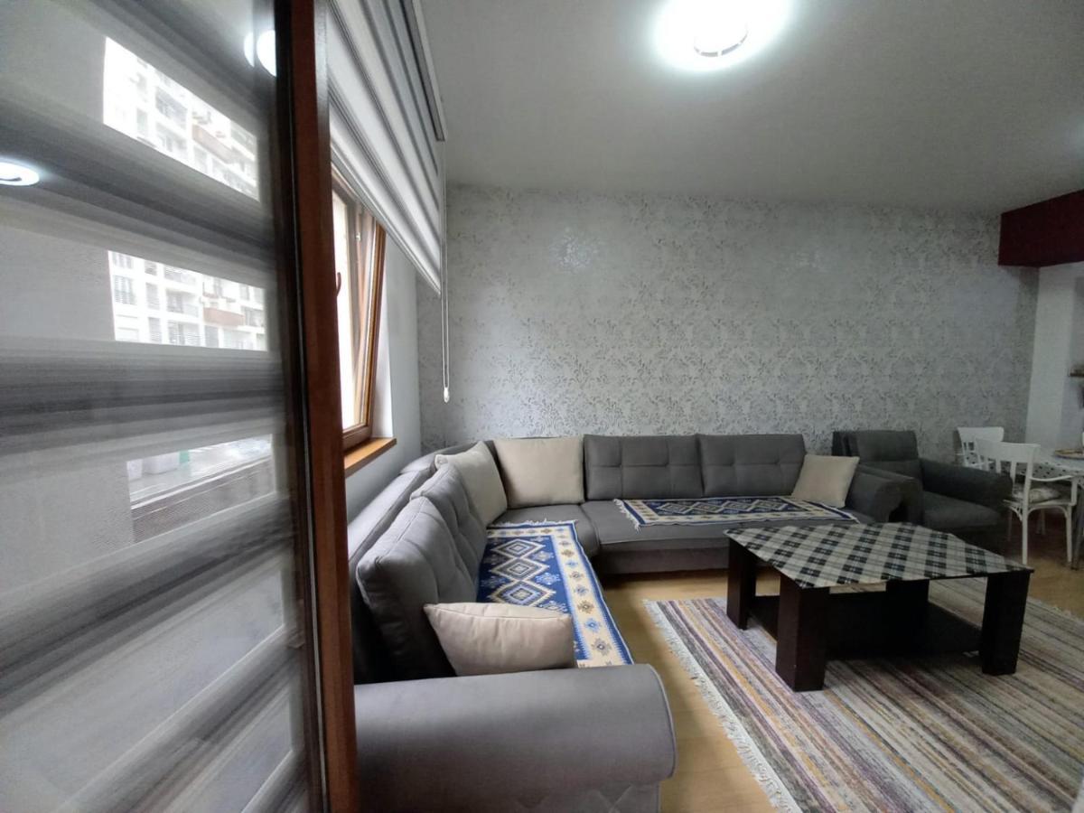 Two Rooms And Kitchen, Bathroom With Balcony Apartment Skopje Exterior photo