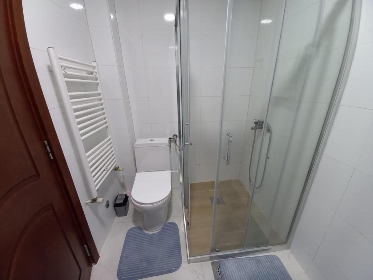 Two Rooms And Kitchen, Bathroom With Balcony Apartment Skopje Exterior photo