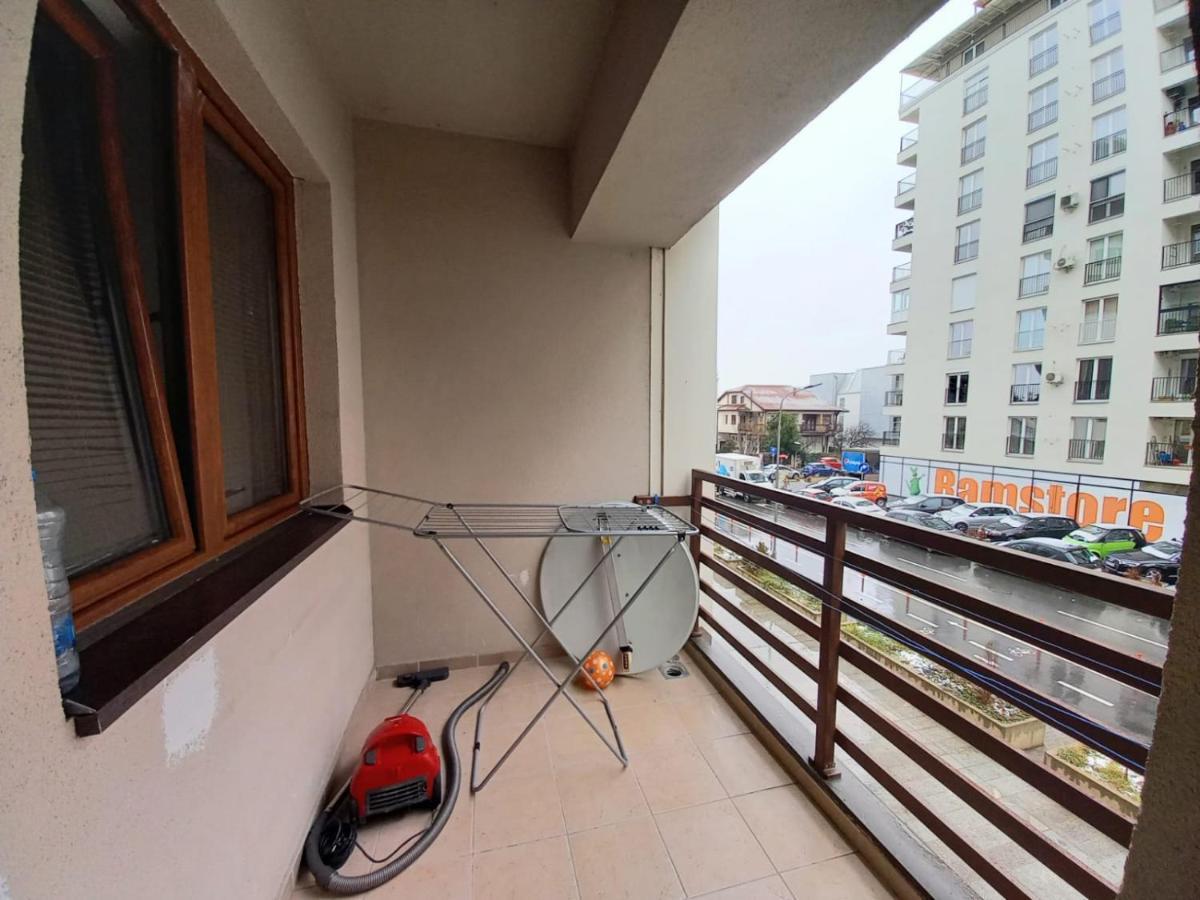 Two Rooms And Kitchen, Bathroom With Balcony Apartment Skopje Exterior photo